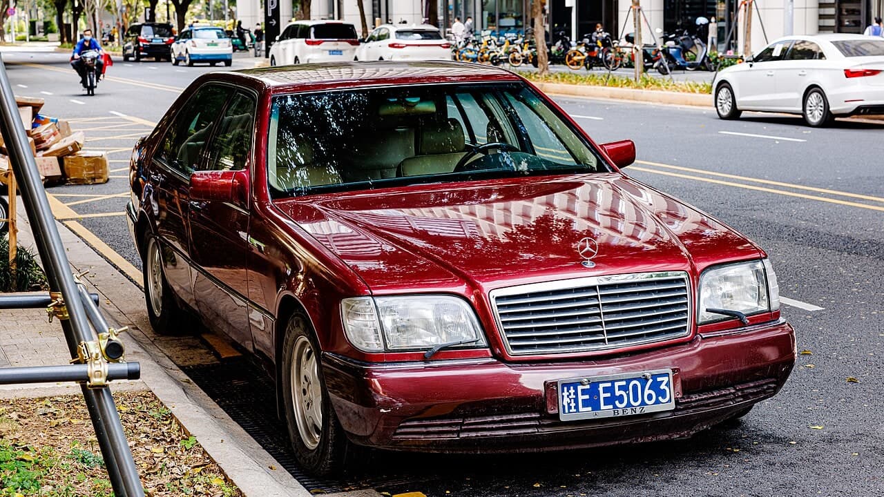 Mercedes-Benz S Serisi · W140 araç görünümü