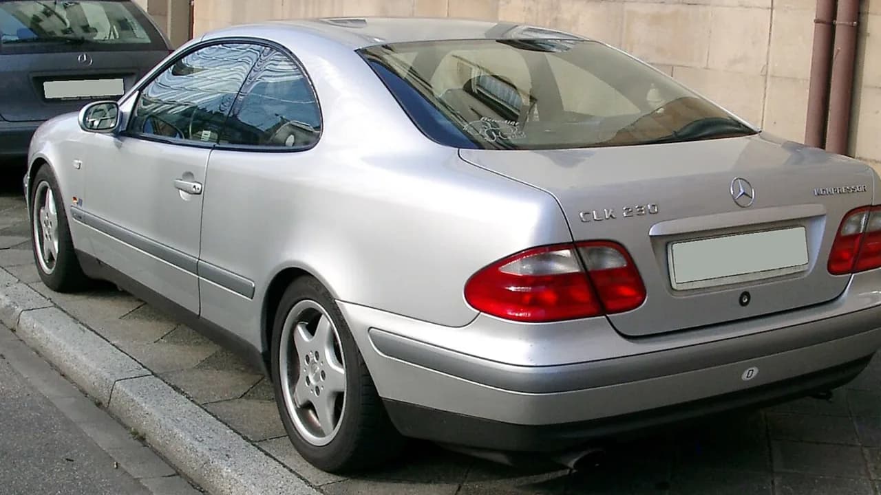 Mercedes-Benz CLK · W208 araç görünümü