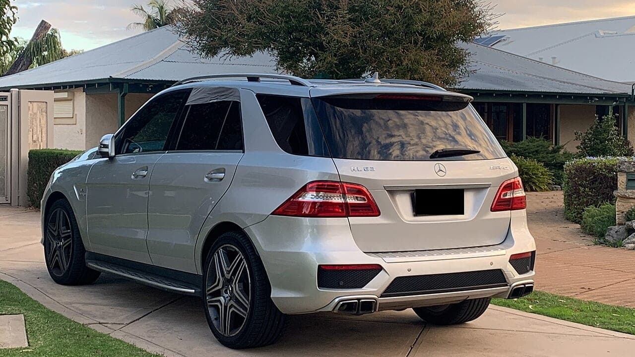 Mercedes-Benz GLE / ML · W166 araç görünümü