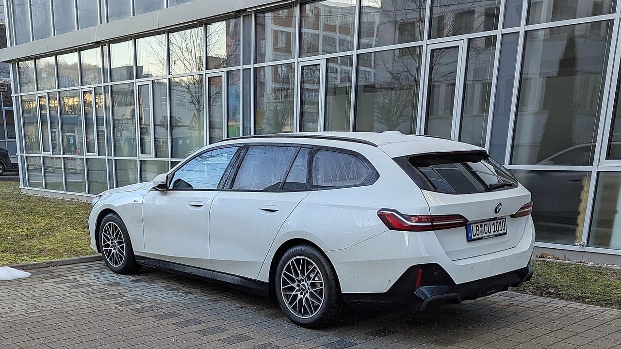 BMW 5 Touring · G61 araç görünümü