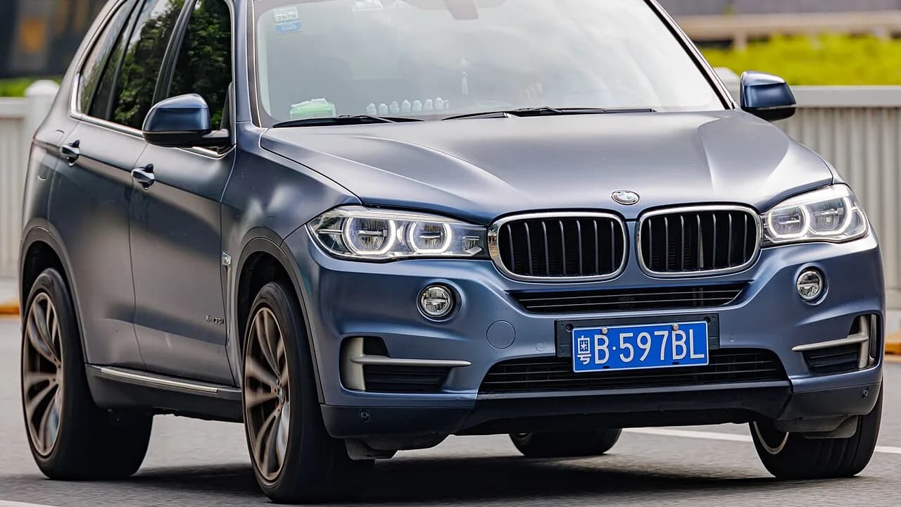 BMW X5 · F15 vehicle view