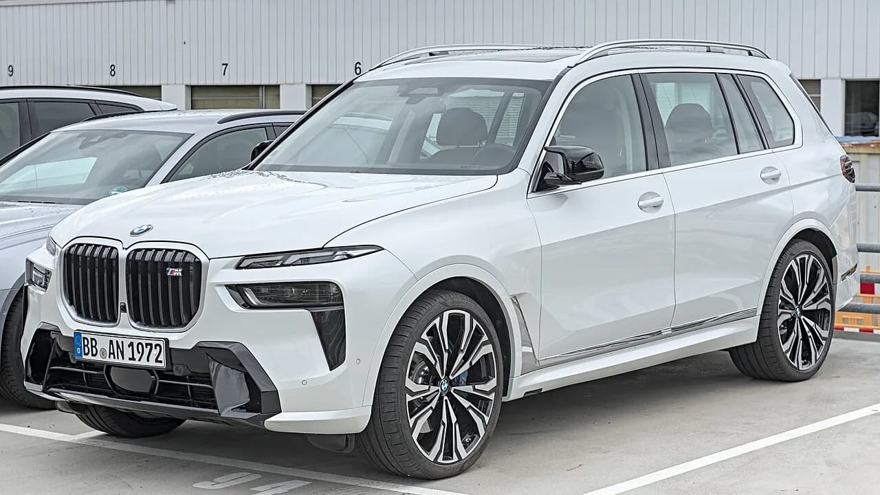 BMW X7 · G07 araç görünümü
