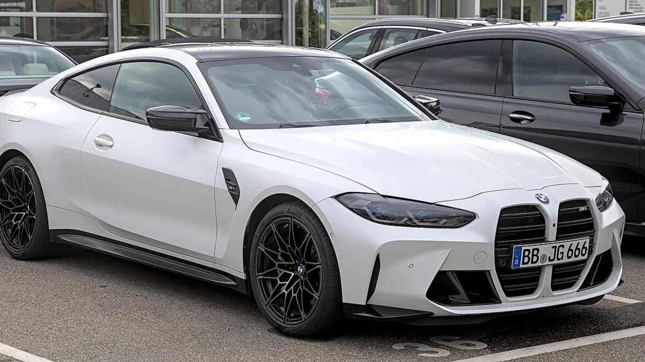 BMW M4 · G82 vehicle view