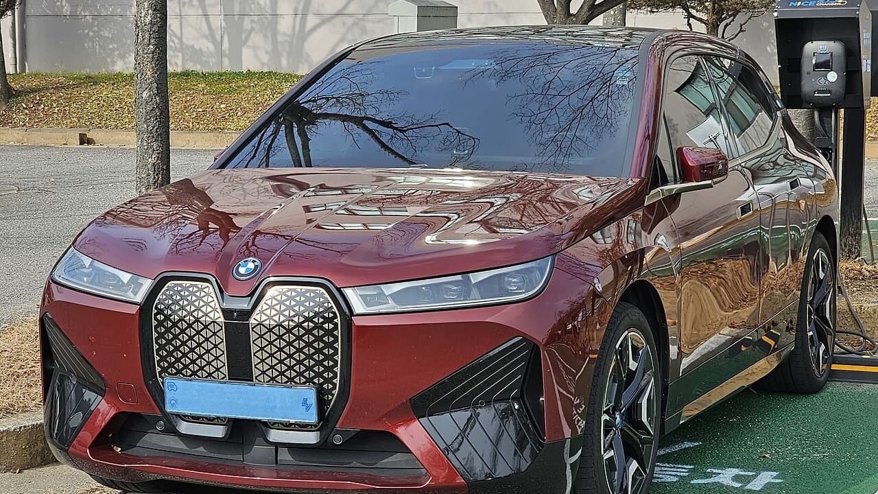 BMW iX · I20 araç görünümü
