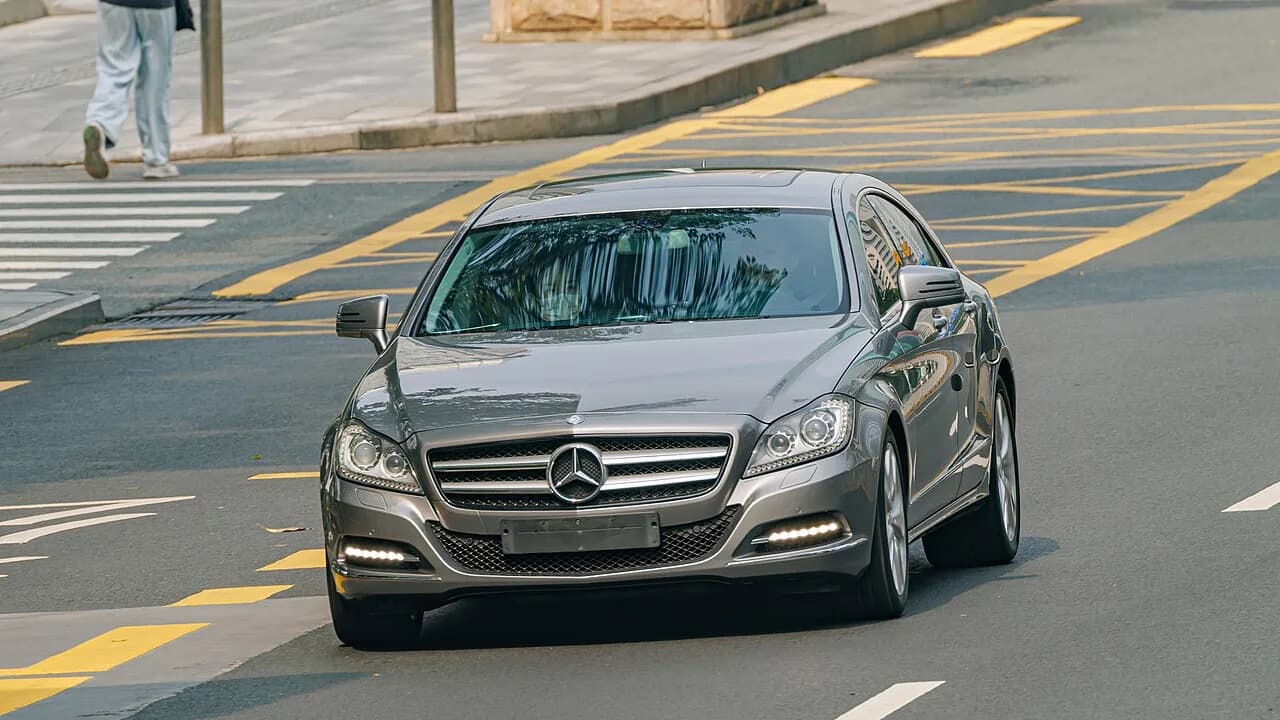 Mercedes-Benz CLS · C218 vehicle view