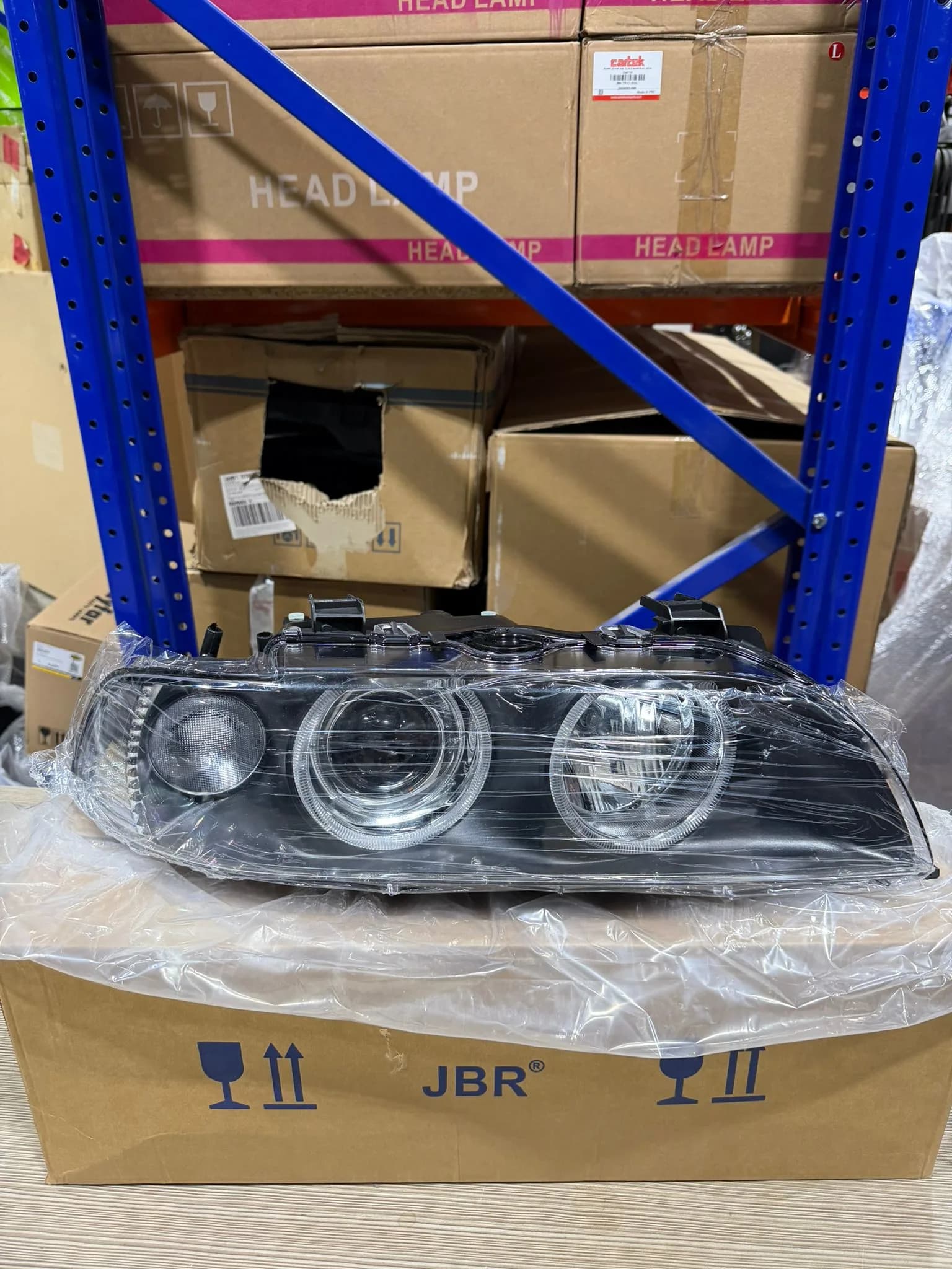 BMW 5 Serisi E39 Komple Far Sinyal Zemin Hella Tip 2000-03 Sağ Beyaz Siyah
