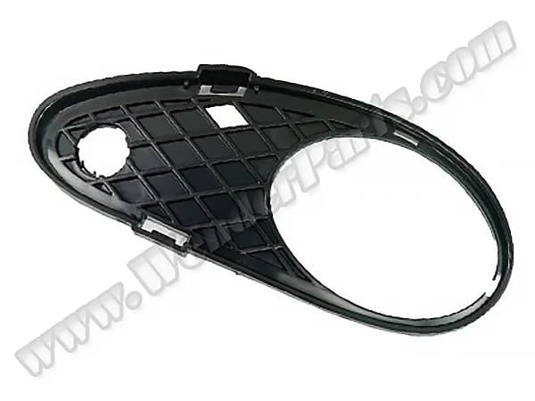 Mercedes C Serisi W203 2000-2007 Tampon Izgarası Ön Sol; Kapalı