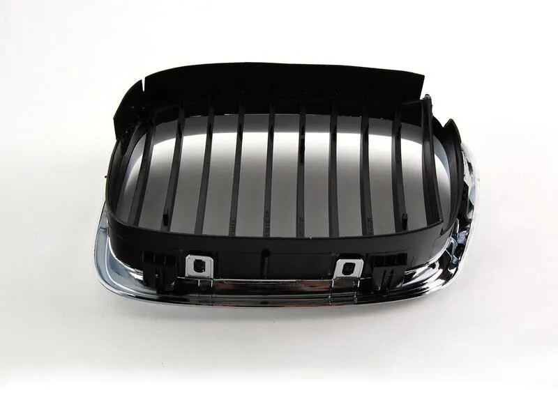 BMW 5 Series E39 Right Grille 2001-03